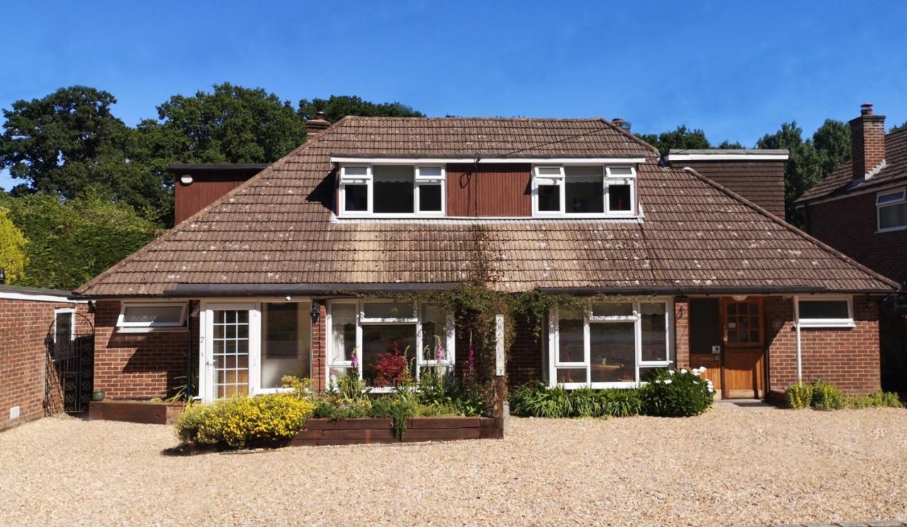 Abacus Bed And Breakfast, Blackwater, Hampshire แคมเบอร์ลีย์ ภายนอก รูปภาพ